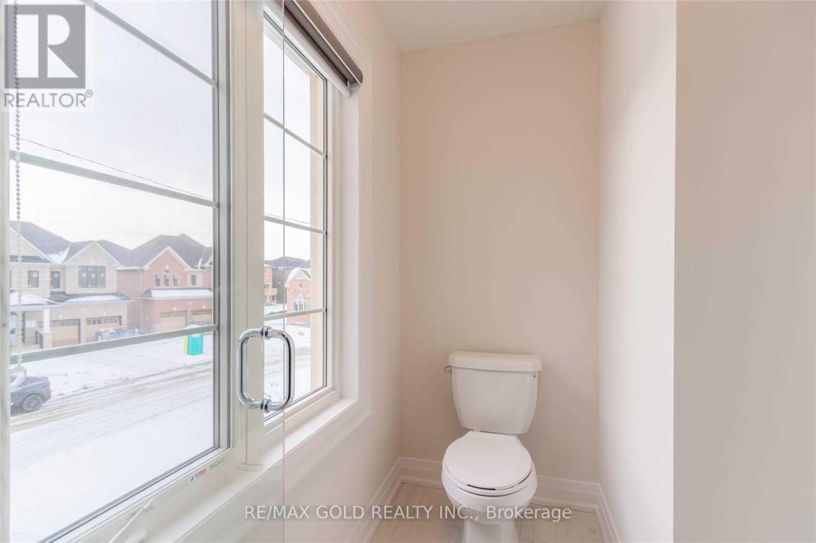 Upper Level - 20 Bill Guy Drive, Georgina, Ontario  L6P 0J1 - Photo 25 - N12479959