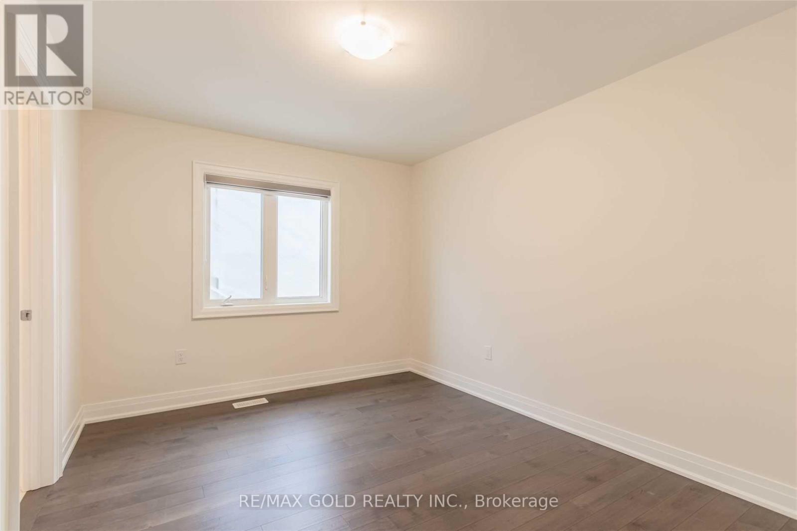 Upper Level - 20 Bill Guy Drive, Georgina, Ontario  L6P 0J1 - Photo 27 - N12479959
