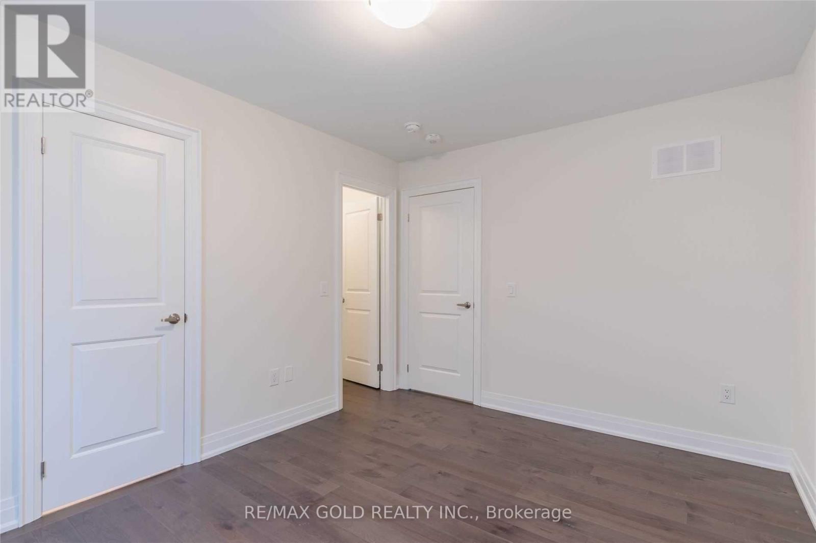 Upper Level - 20 Bill Guy Drive, Georgina, Ontario  L6P 0J1 - Photo 32 - N12479959