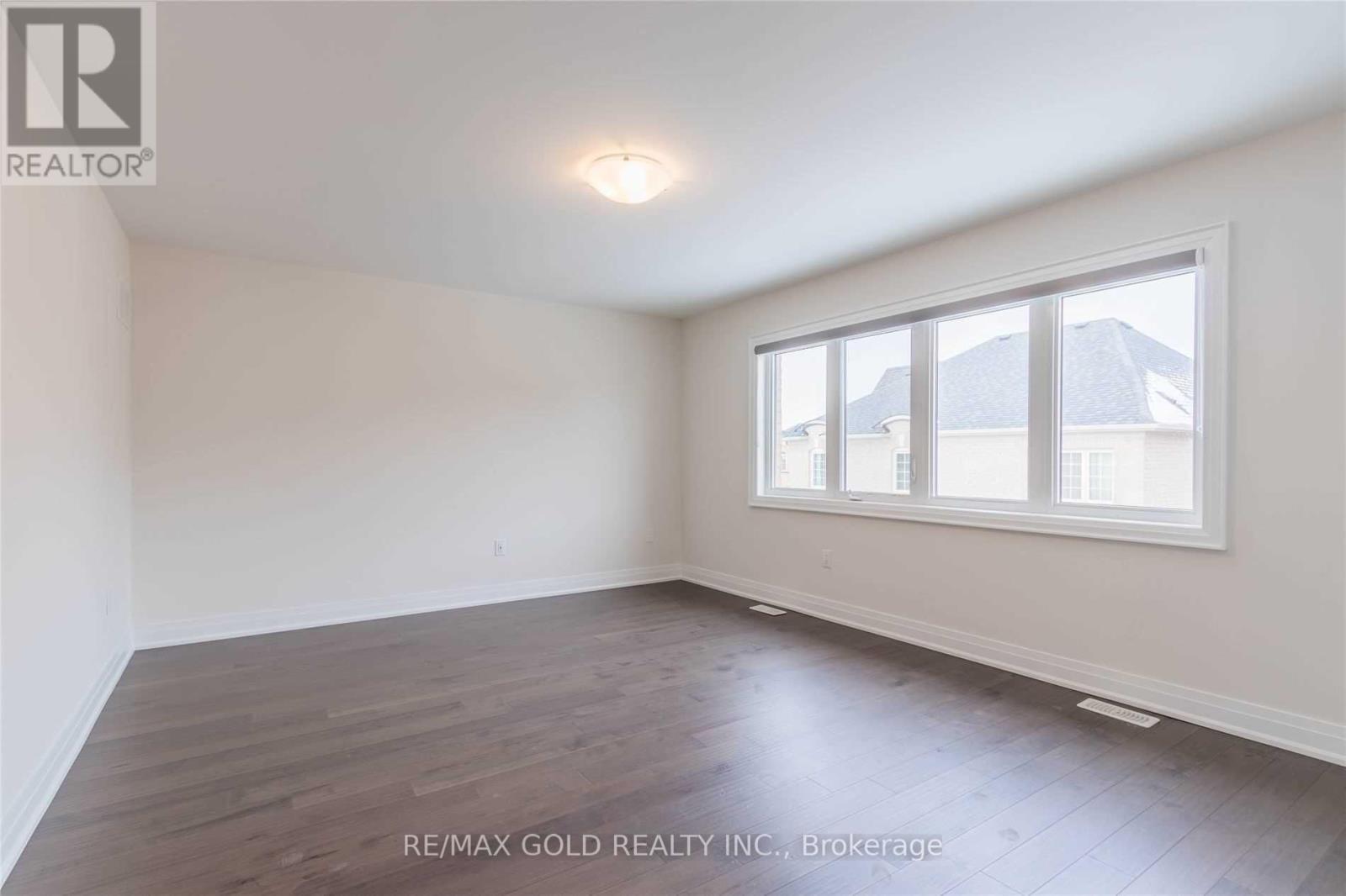 Upper Level - 20 Bill Guy Drive, Georgina, Ontario  L6P 0J1 - Photo 34 - N12479959