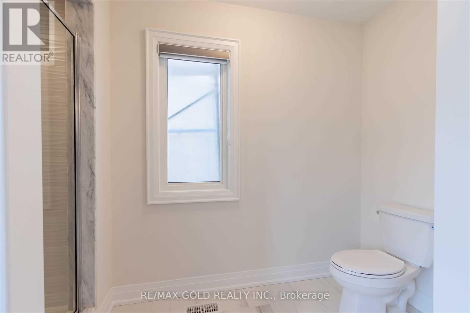 Upper Level - 20 Bill Guy Drive, Georgina, Ontario  L6P 0J1 - Photo 38 - N12479959