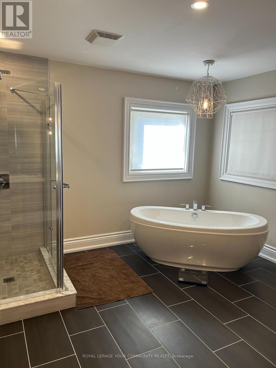 18 Theobalds Circle, Richmond Hill, Ontario  L4C 9C7 - Photo 22 - N12480016