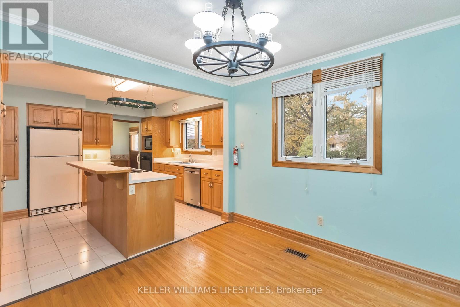 935 Norton Crescent, London South (South O), Ontario  N6J 2Y8 - Photo 12 - X12480037