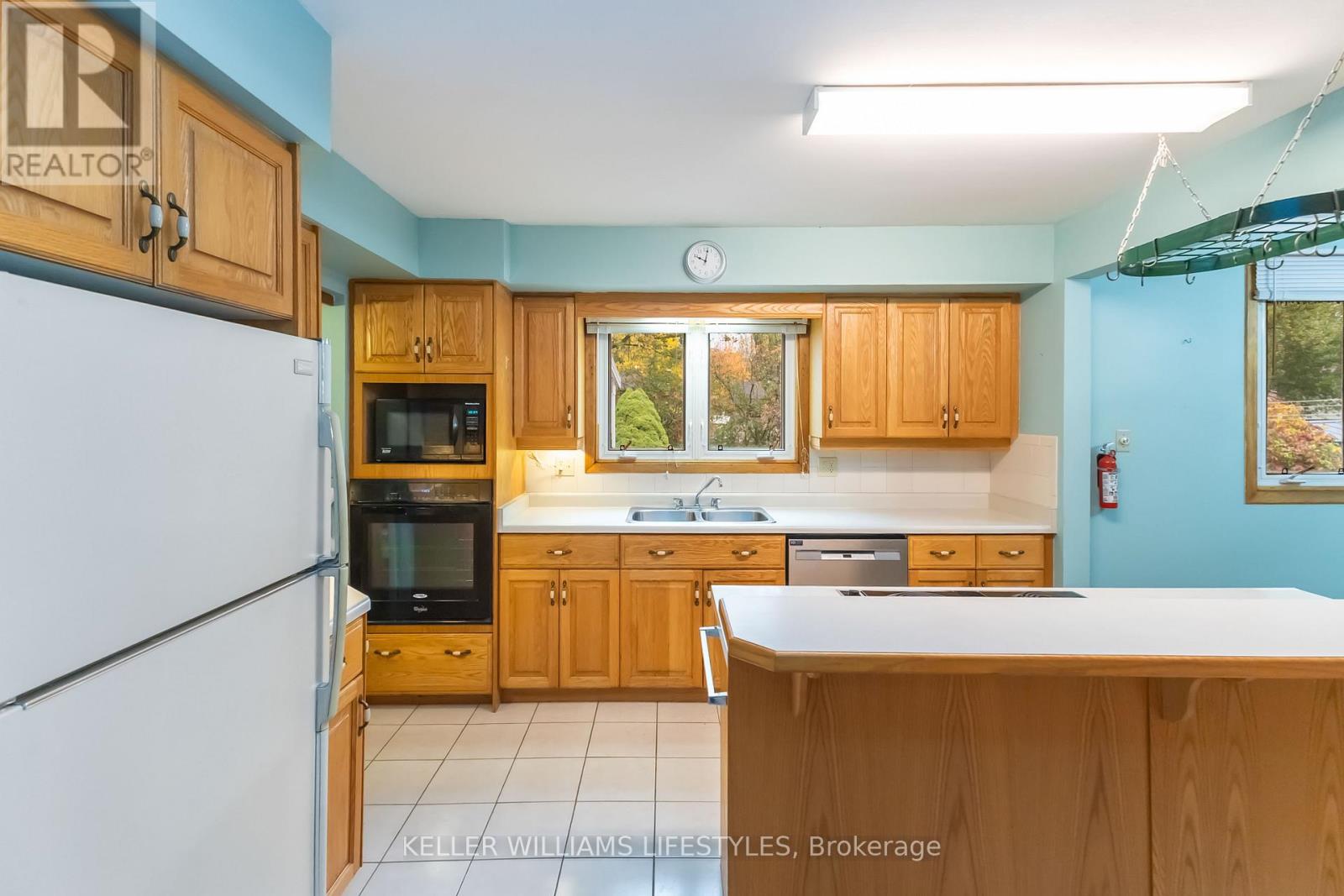 935 Norton Crescent, London South (South O), Ontario  N6J 2Y8 - Photo 16 - X12480037