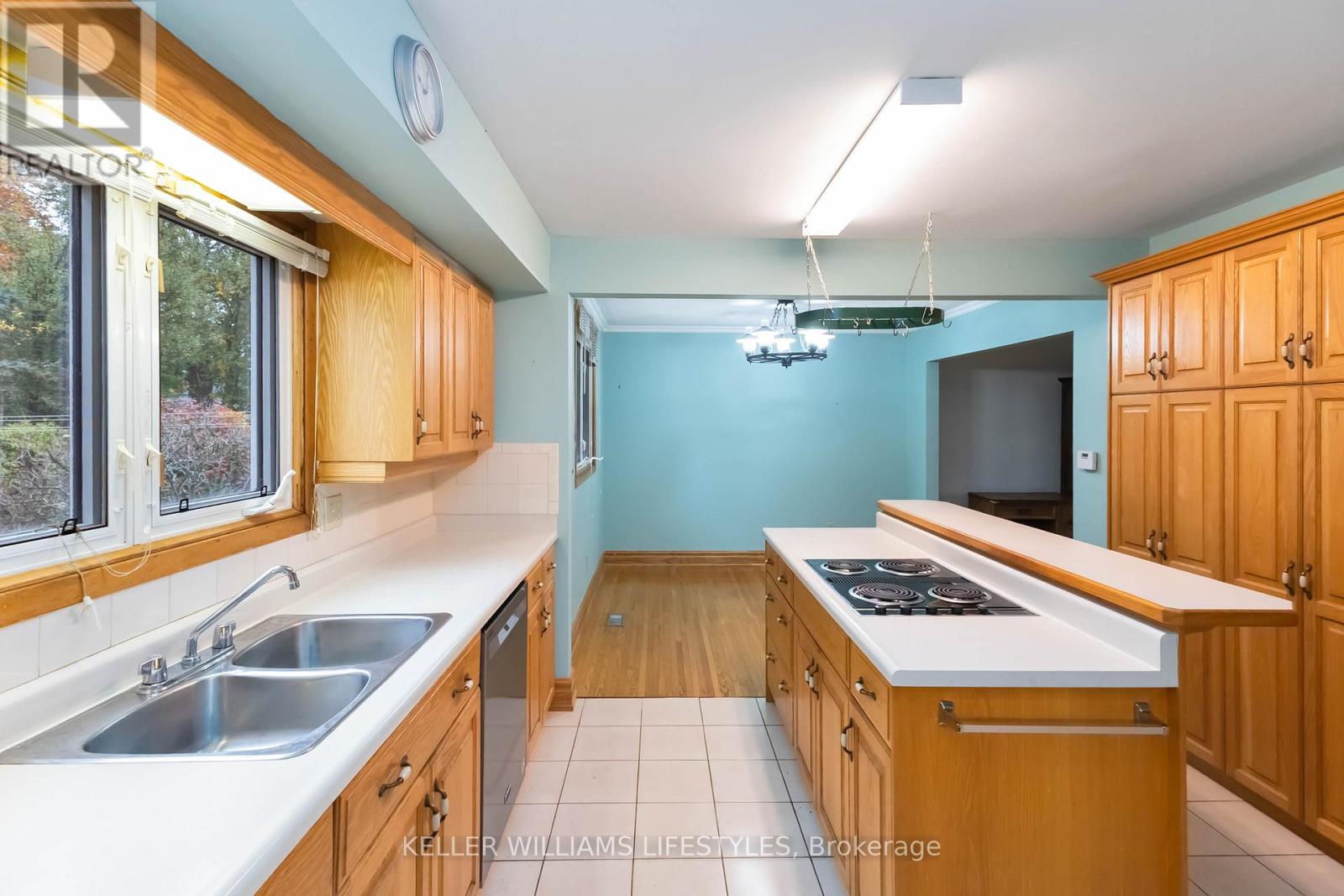 935 Norton Crescent, London South (South O), Ontario  N6J 2Y8 - Photo 17 - X12480037