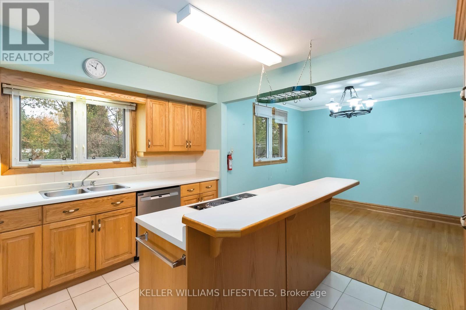 935 Norton Crescent, London South (South O), Ontario  N6J 2Y8 - Photo 18 - X12480037