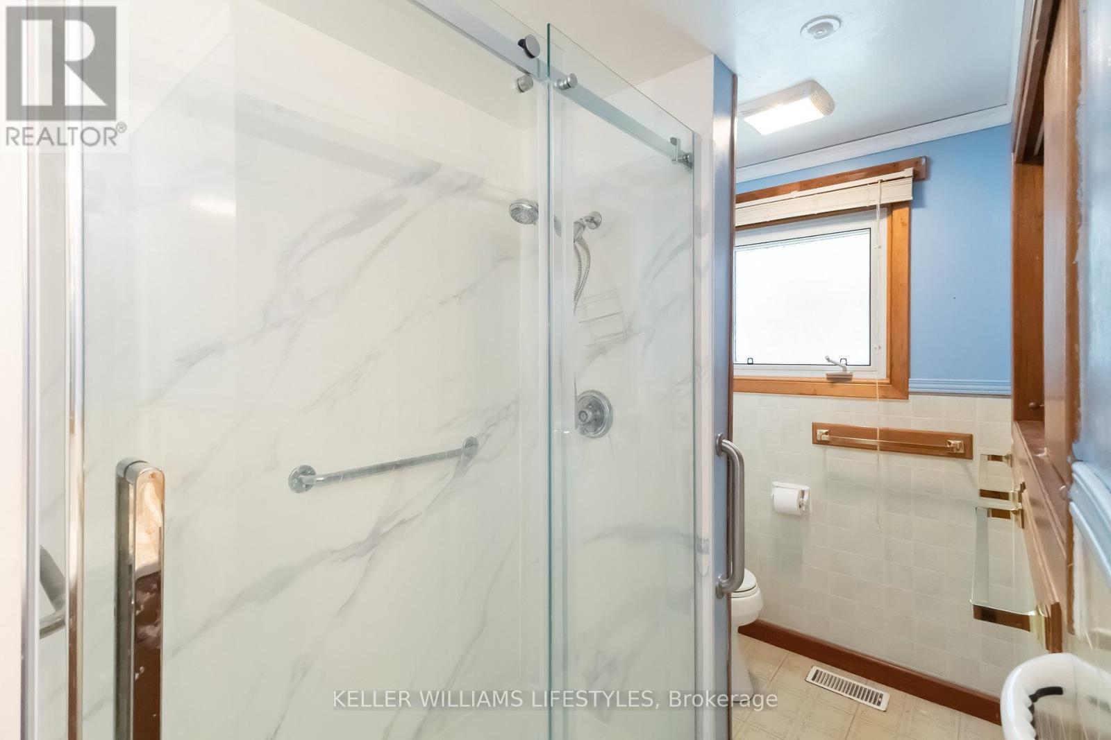 935 Norton Crescent, London South (South O), Ontario  N6J 2Y8 - Photo 26 - X12480037