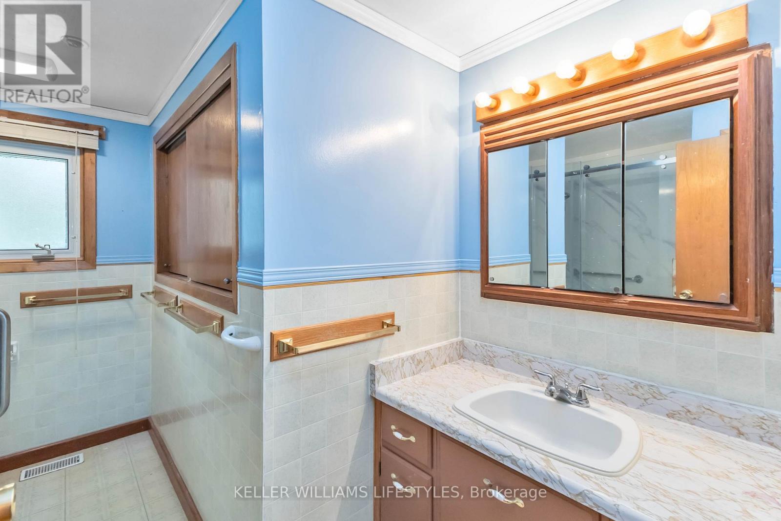 935 Norton Crescent, London South (South O), Ontario  N6J 2Y8 - Photo 27 - X12480037