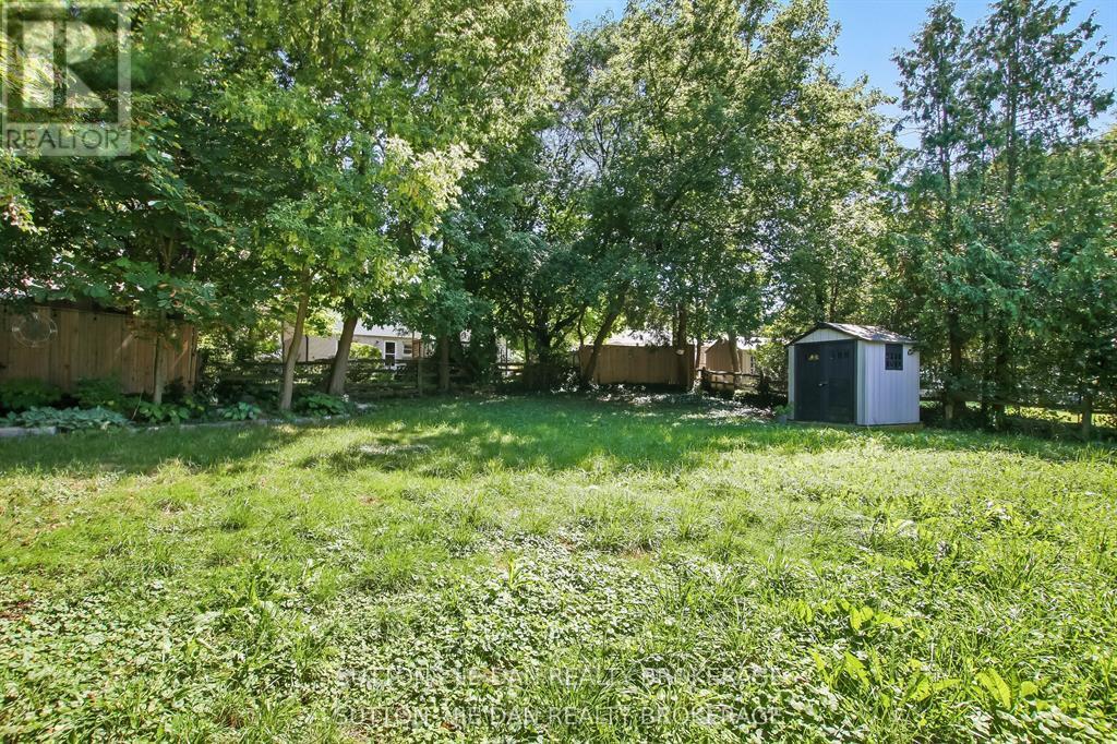 15 Hawthorne Road, London North (North F), Ontario  N6G 2W9 - Photo 2 - X12480051
