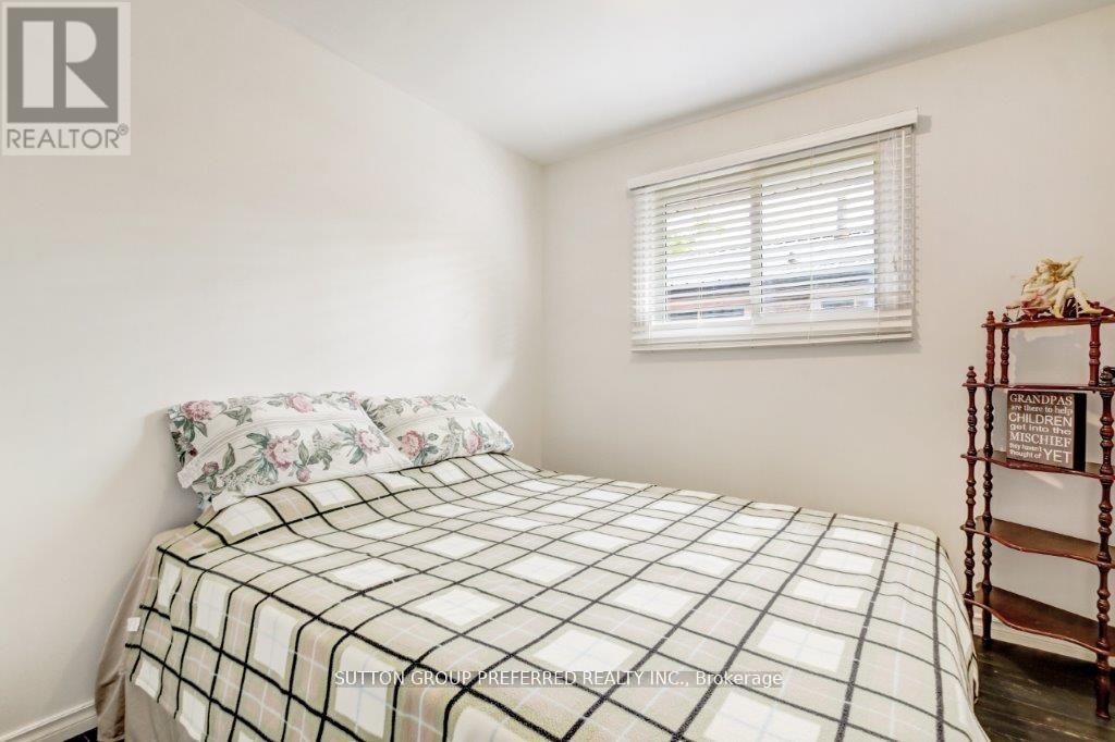 303 Admiral Drive, London East, Ontario  N5V 1J2 - Photo 12 - X12480073