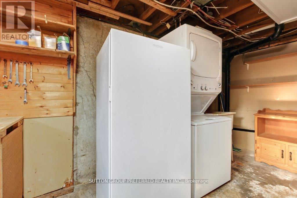 303 Admiral Drive, London East, Ontario  N5V 1J2 - Photo 21 - X12480073