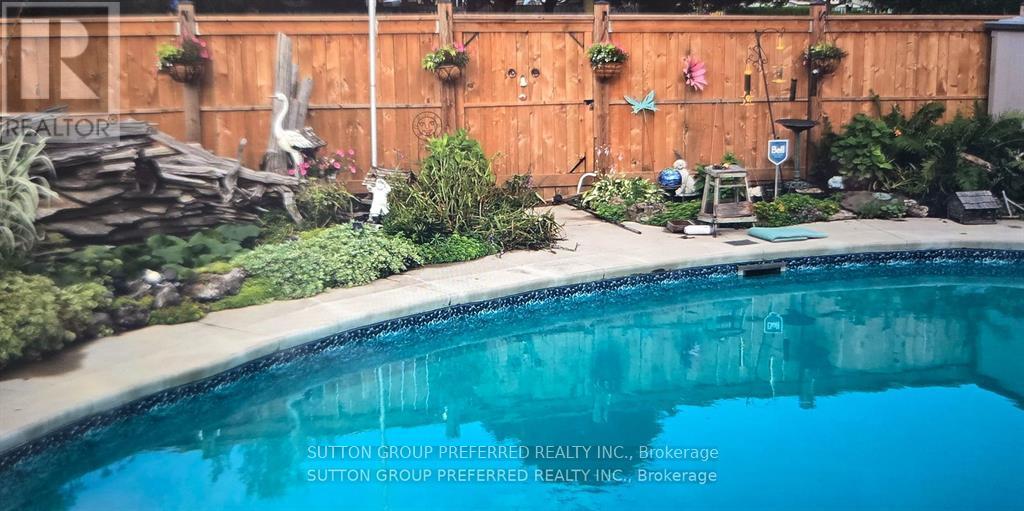 303 Admiral Drive, London East, Ontario  N5V 1J2 - Photo 34 - X12480073