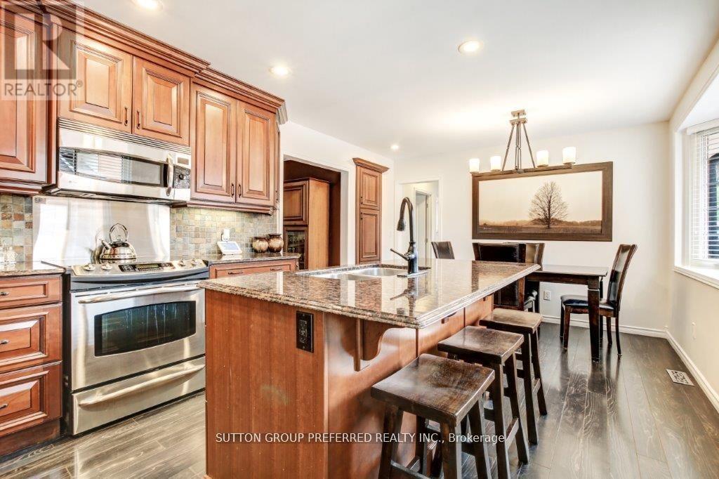 303 Admiral Drive, London East, Ontario  N5V 1J2 - Photo 7 - X12480073