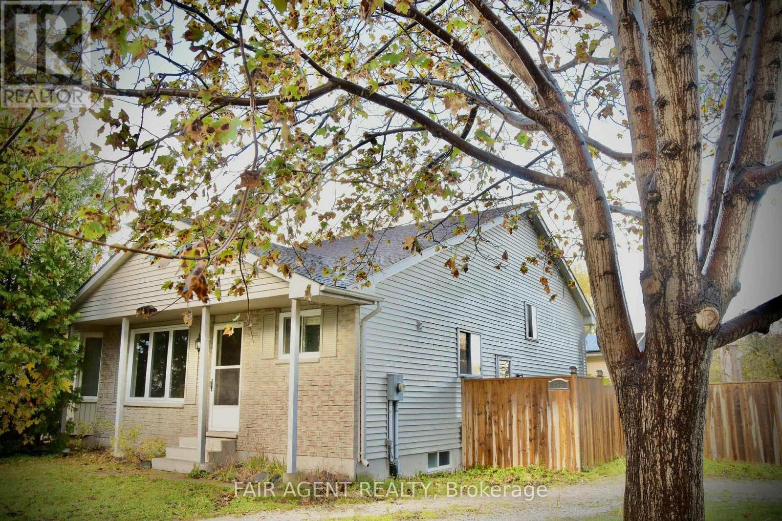 655 Hunter Street, Kincardine, Ontario  N2Z 1S2 - Photo 1 - X12480106