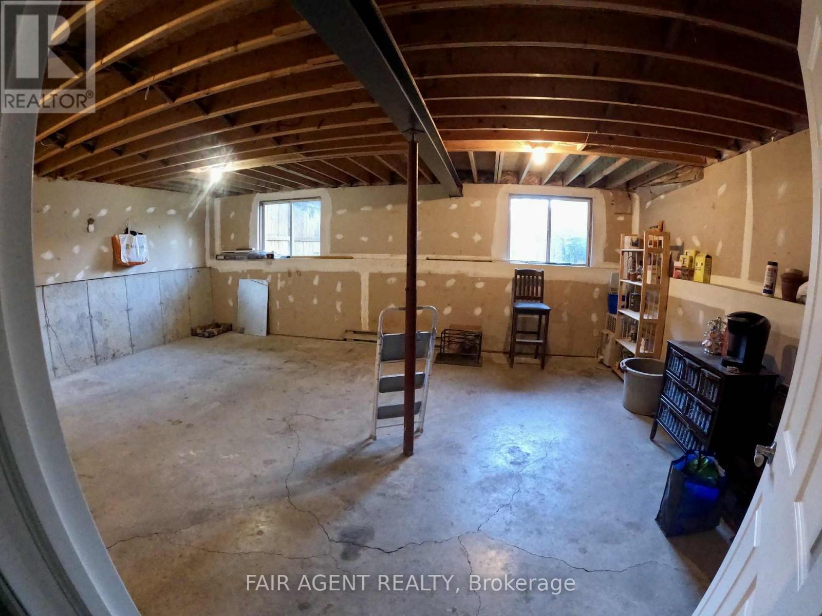 655 Hunter Street, Kincardine, Ontario  N2Z 1S2 - Photo 17 - X12480106