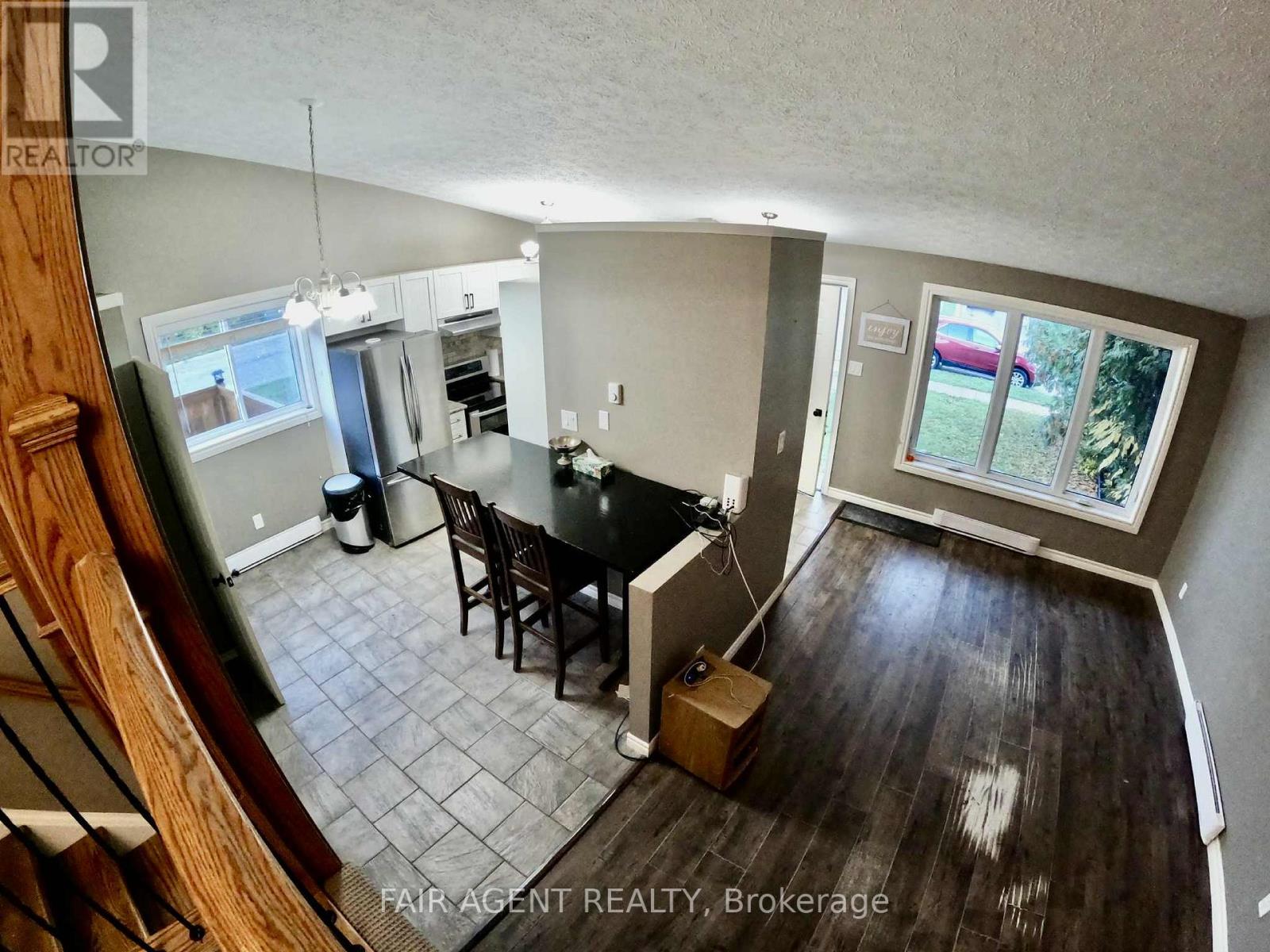 655 Hunter Street, Kincardine, Ontario  N2Z 1S2 - Photo 6 - X12480106