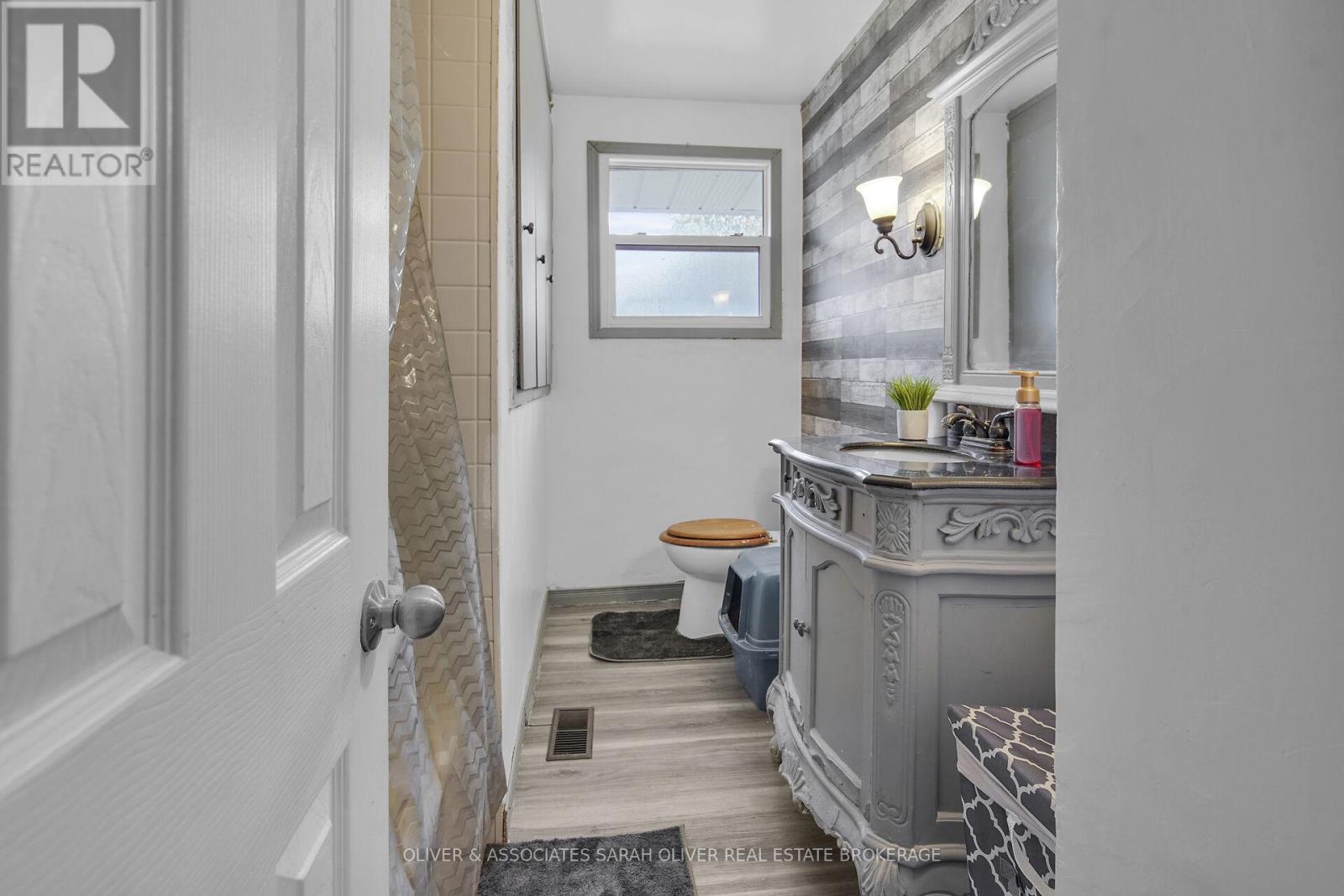 1502 Perth Avenue, London East, Ontario  N5V 2M5 - Photo 20 - X12480135