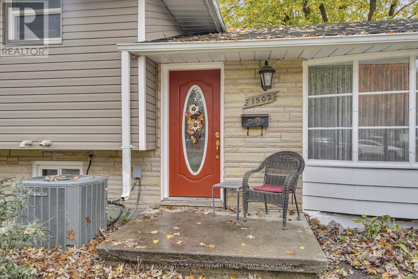 1502 Perth Avenue, London East, Ontario  N5V 2M5 - Photo 4 - X12480135