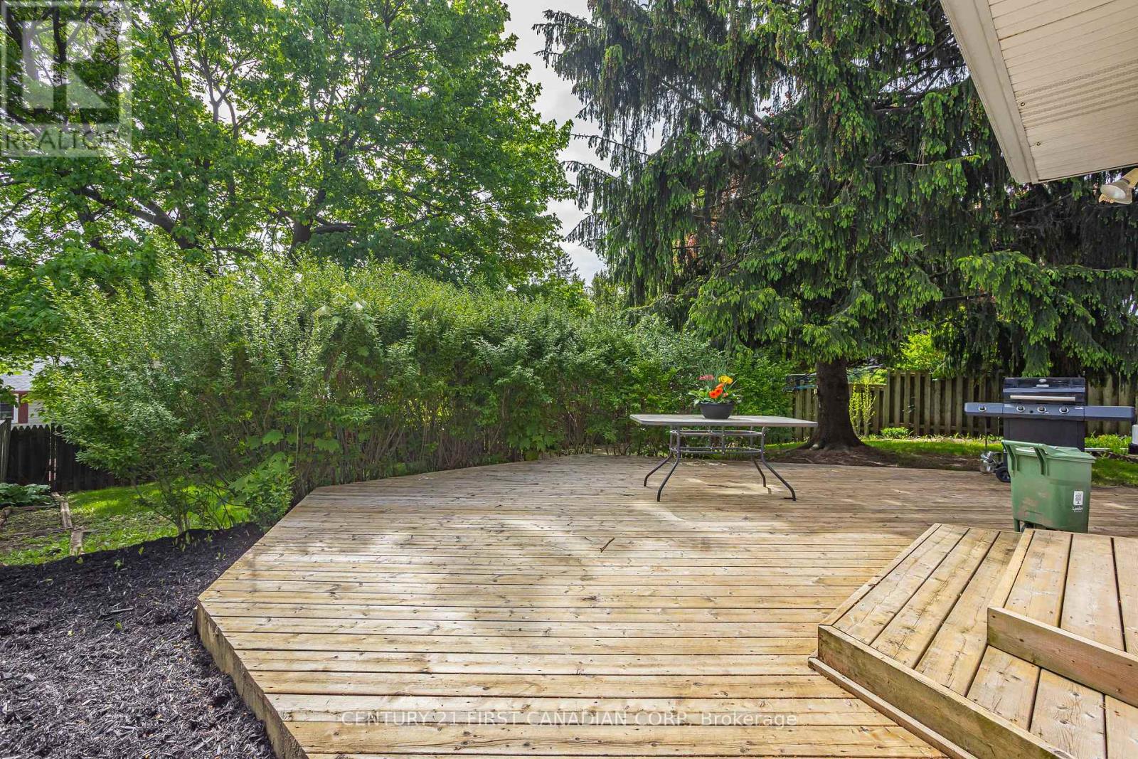 24 Bartlett Crescent, London South, Ontario  N6K 1W4 - Photo 33 - X12480147