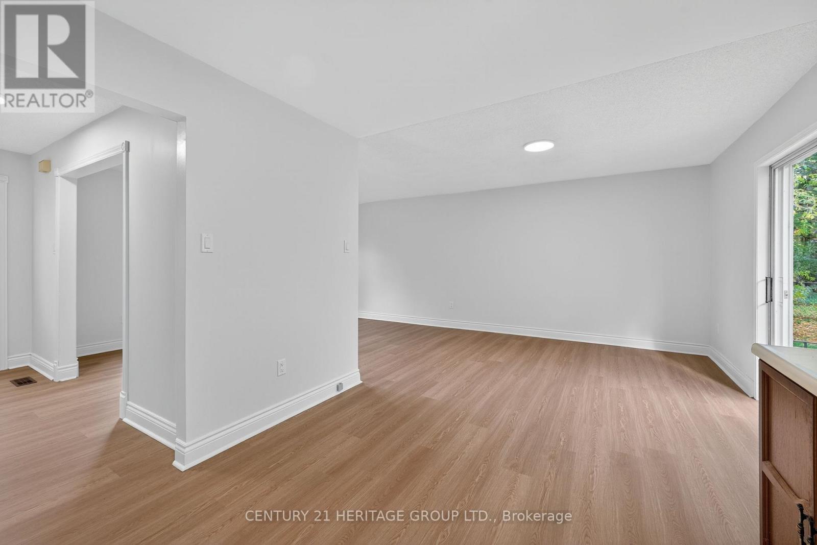 1087 County Rd 42, Clearview, Ontario  L0M 1S0 - Photo 10 - S12480009