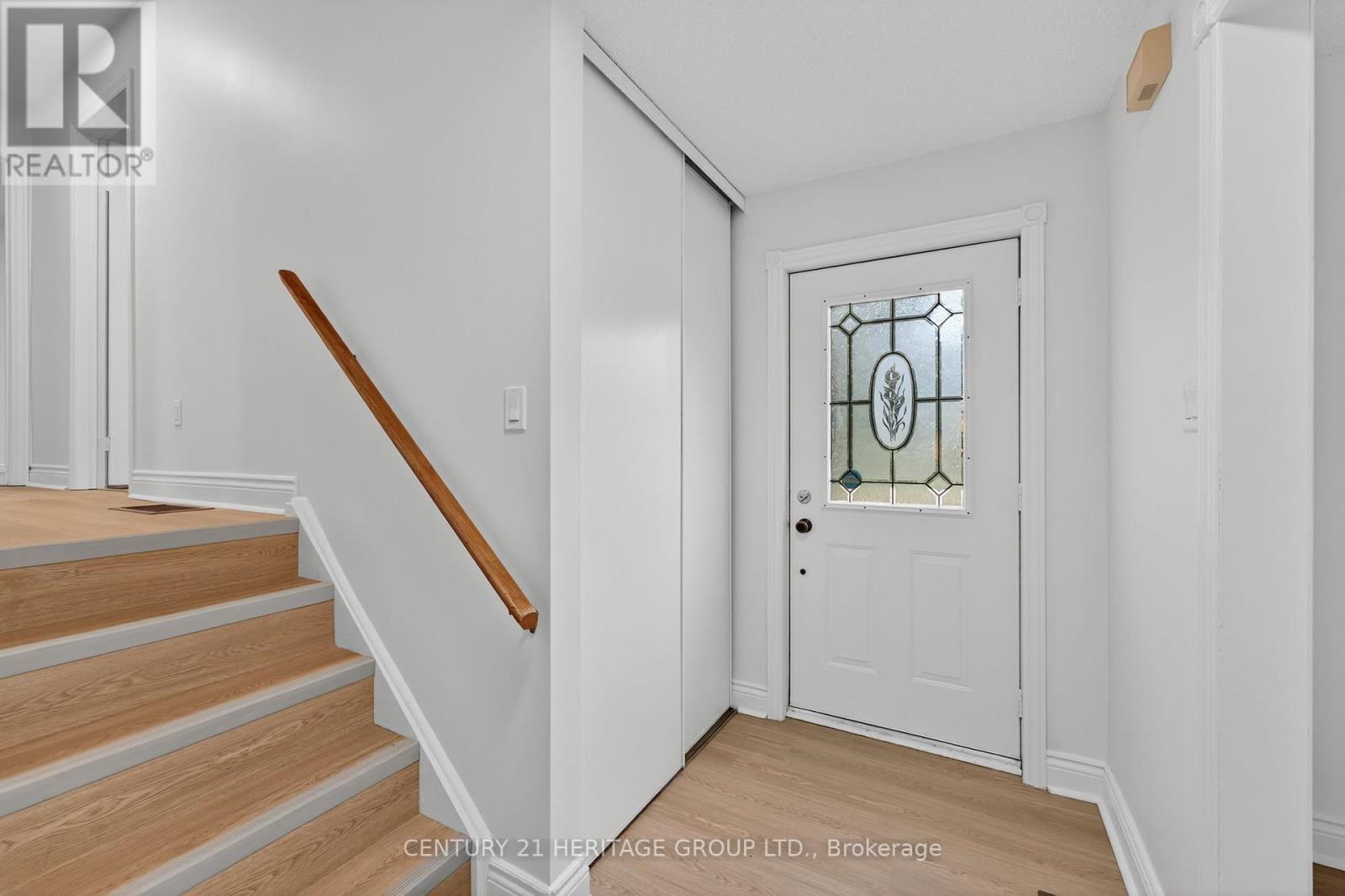 1087 County Rd 42, Clearview, Ontario  L0M 1S0 - Photo 5 - S12480009