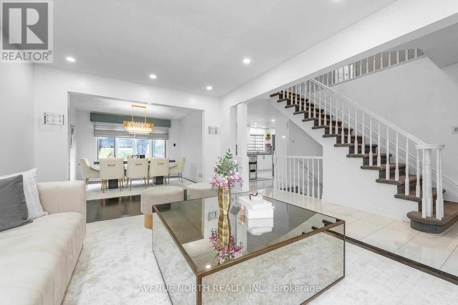 2163 Johnston Road, Ottawa, Ontario  K1G 5K2 - Photo 10 - X12480108