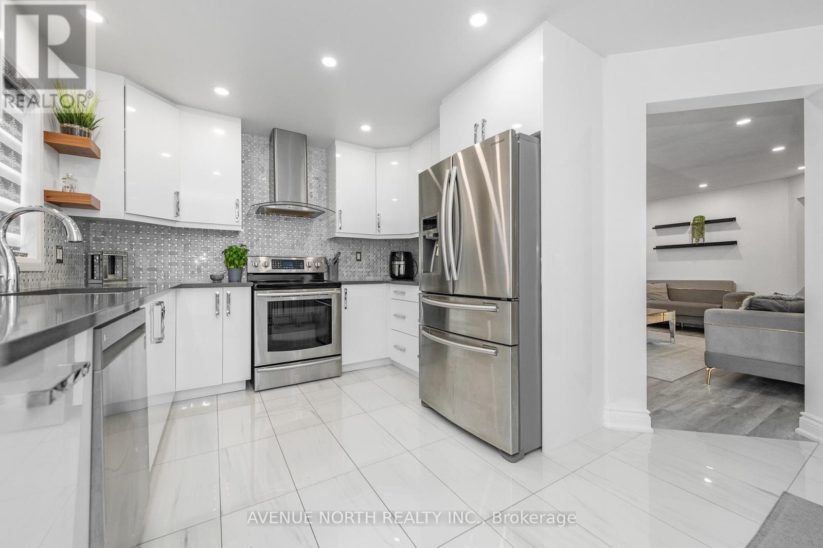 2163 Johnston Road, Ottawa, Ontario  K1G 5K2 - Photo 20 - X12480108