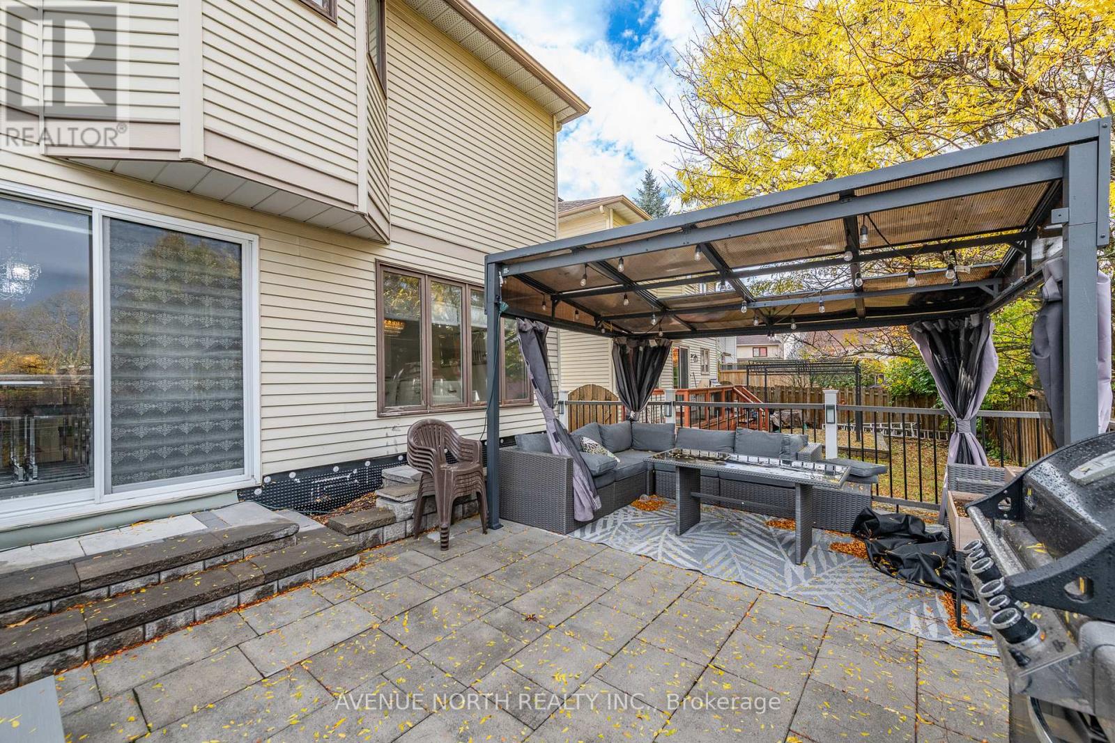 2163 Johnston Road, Ottawa, Ontario  K1G 5K2 - Photo 47 - X12480108