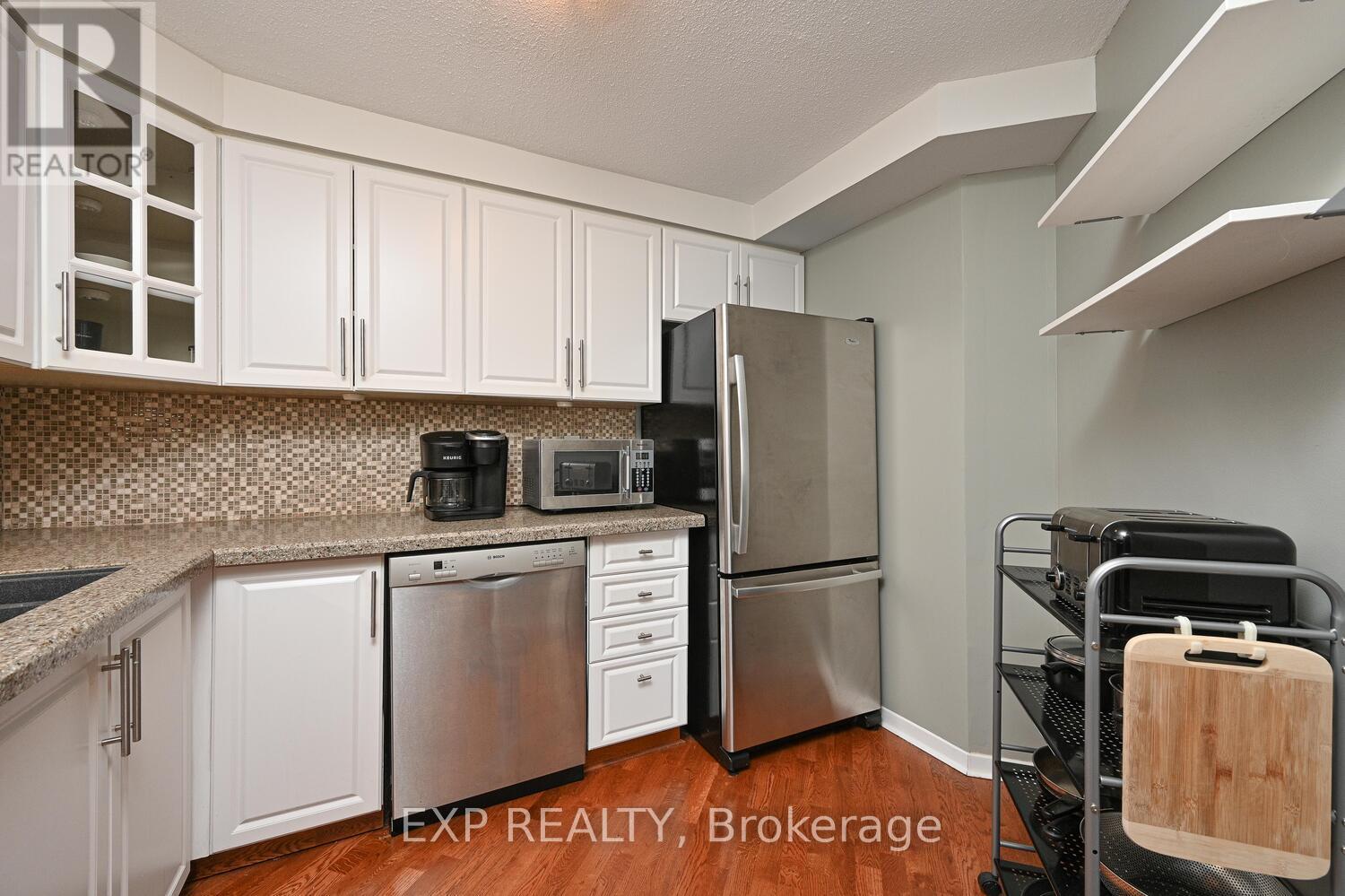 912 - 80 Sandcastle Drive, Ottawa, Ontario  K2H 9E7 - Photo 14 - X12480113