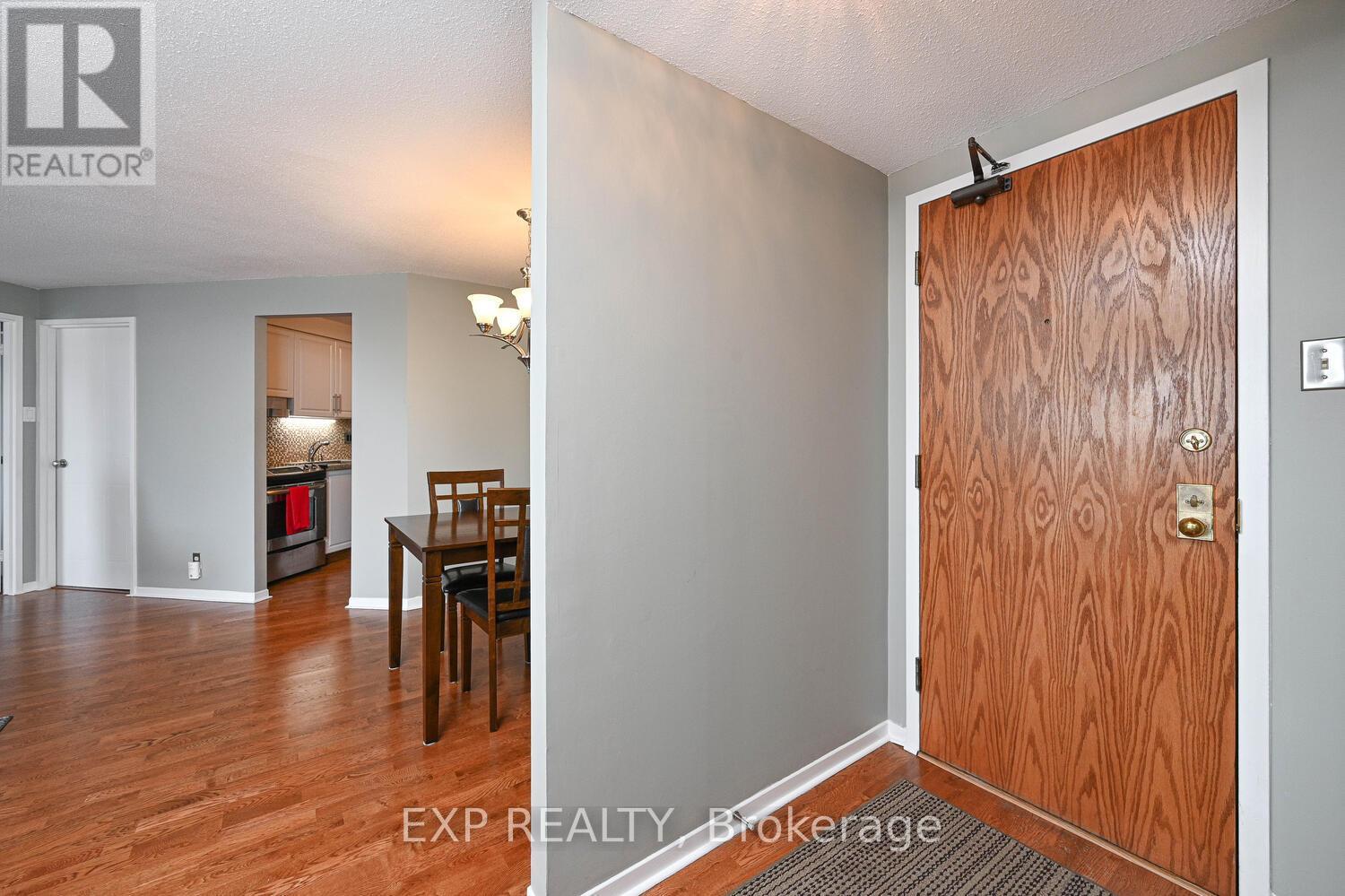 912 - 80 Sandcastle Drive, Ottawa, Ontario  K2H 9E7 - Photo 4 - X12480113