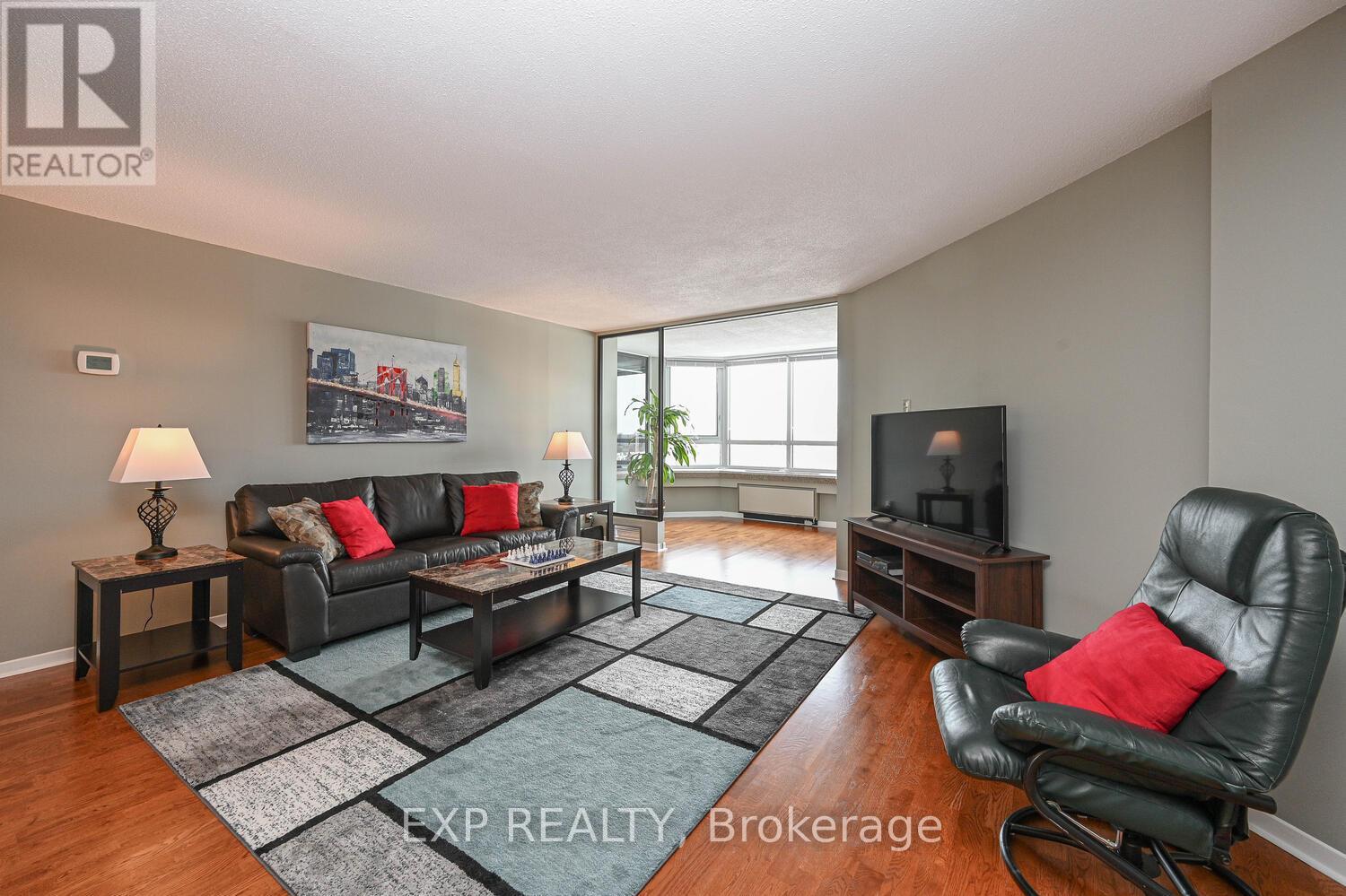 912 - 80 Sandcastle Drive, Ottawa, Ontario  K2H 9E7 - Photo 6 - X12480113