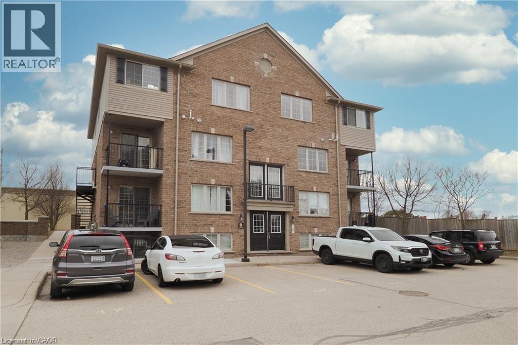 12 Holborn Drive Unit# D30, Kitchener, Ontario  N2A 1A4 - Photo 1 - 40781621