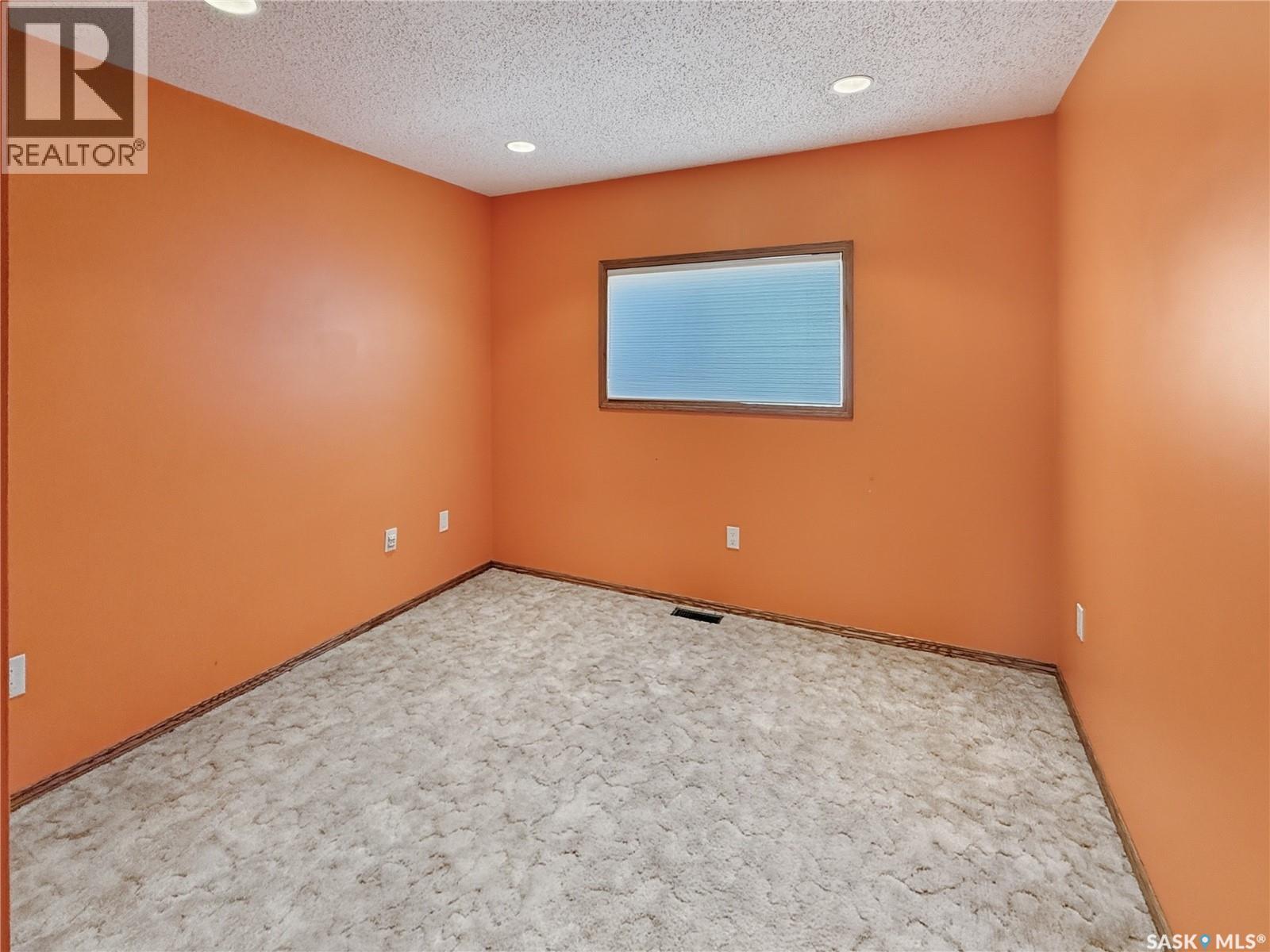 50 1st Avenue Sw, Swift Current, Saskatchewan  S9H 3G9 - Photo 19 - SK019661