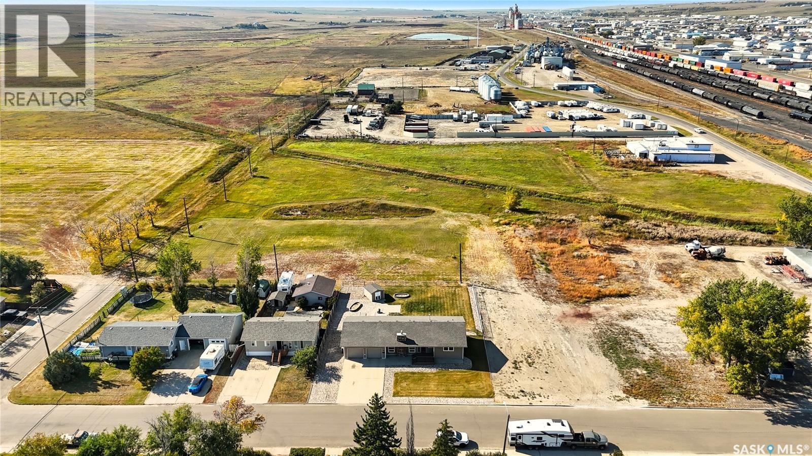 50 1st Avenue Sw, Swift Current, Saskatchewan  S9H 3G9 - Photo 2 - SK019661