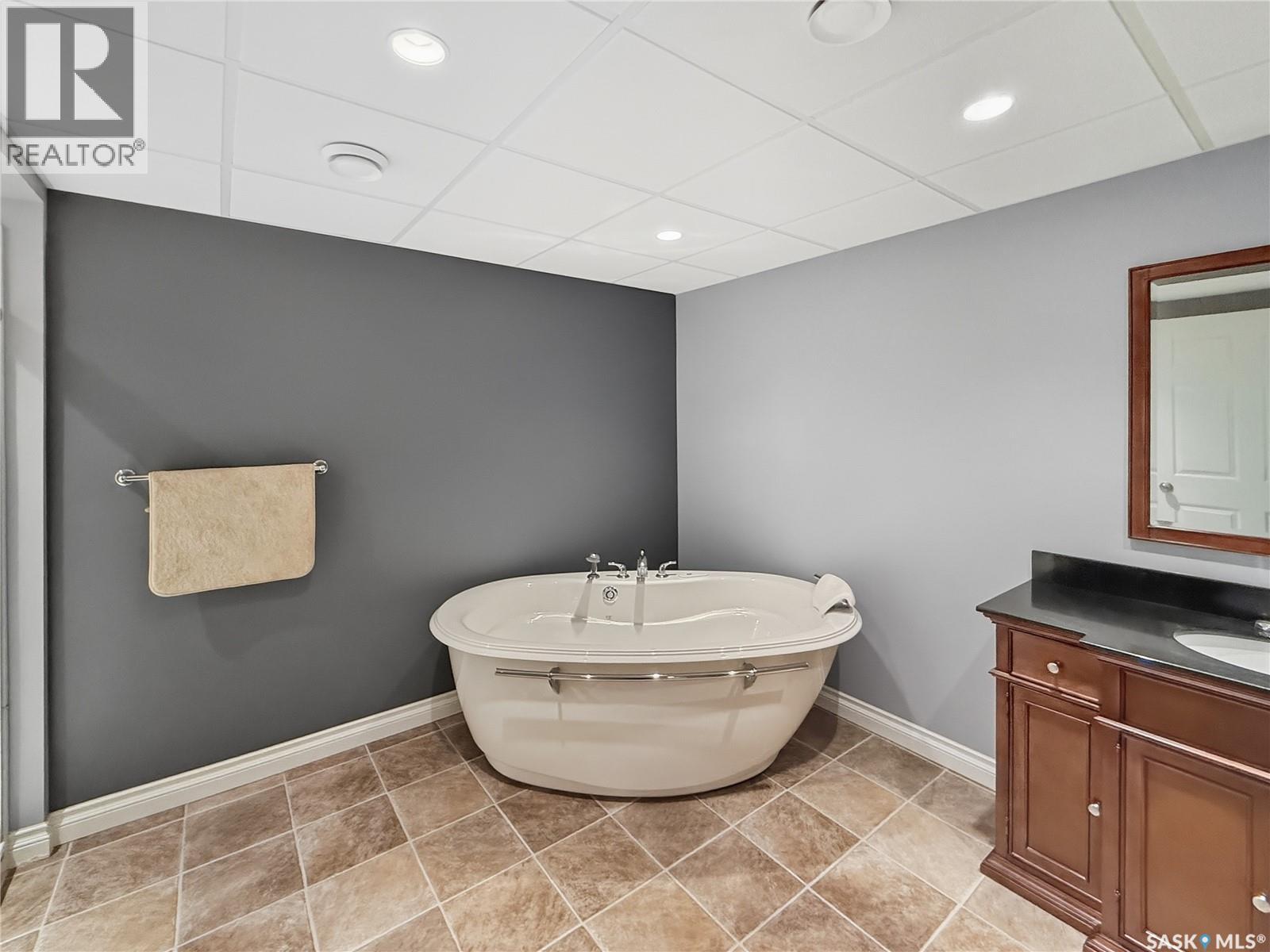 50 1st Avenue Sw, Swift Current, Saskatchewan  S9H 3G9 - Photo 31 - SK019661