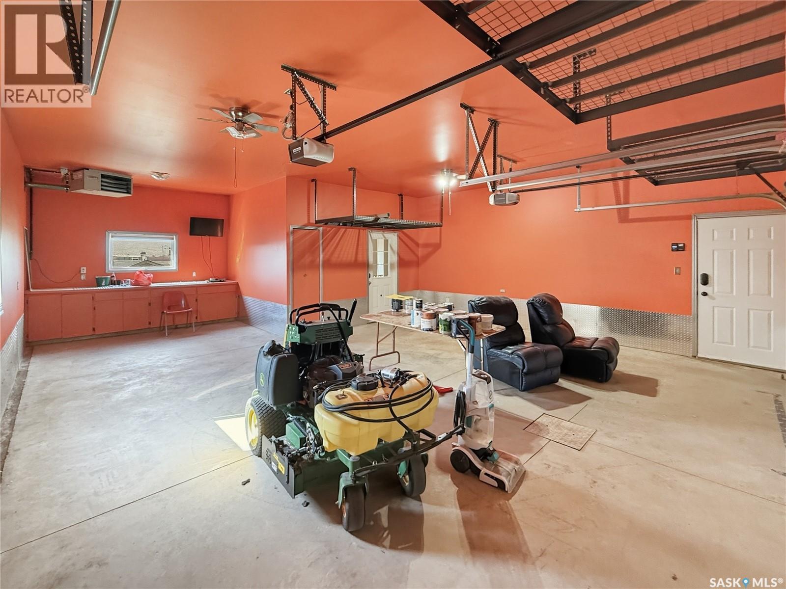 50 1st Avenue Sw, Swift Current, Saskatchewan  S9H 3G9 - Photo 43 - SK019661