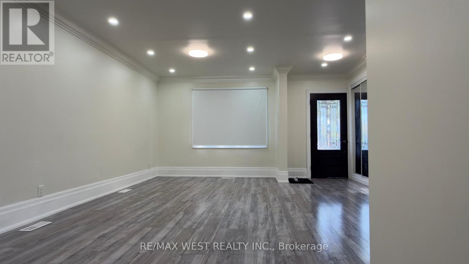 25 Sixteenth Street, Toronto, Ontario  M8V 3J7 - Photo 15 - W12479986