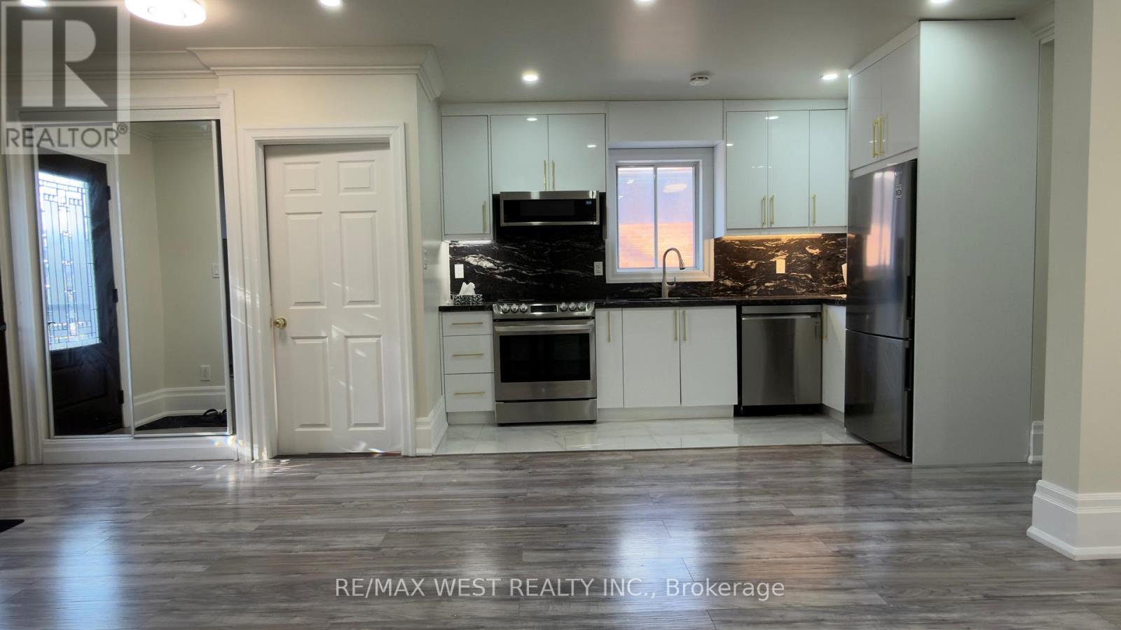 25 Sixteenth Street, Toronto, Ontario  M8V 3J7 - Photo 17 - W12479986