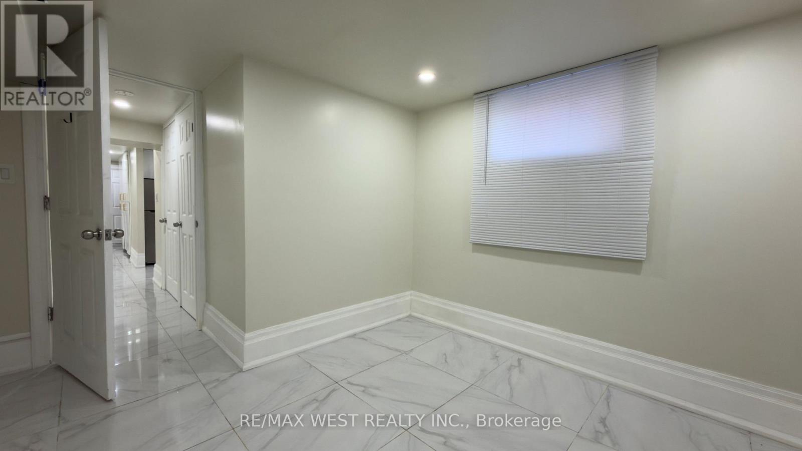 25 Sixteenth Street, Toronto, Ontario  M8V 3J7 - Photo 32 - W12479986