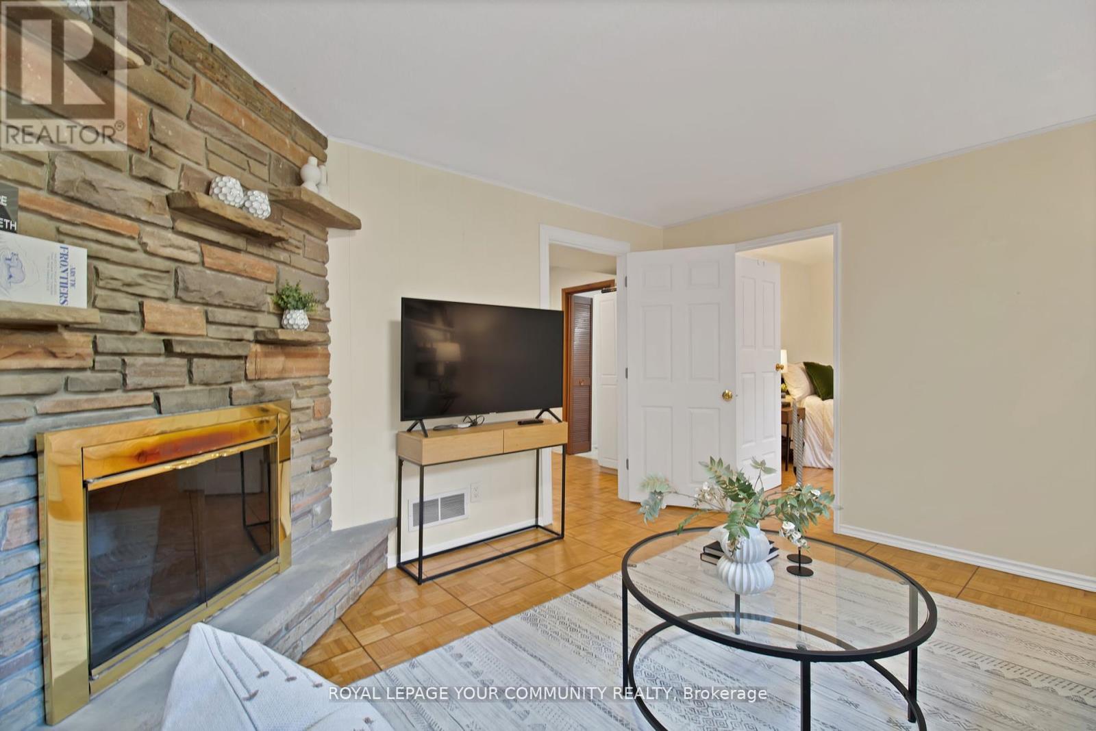 651 Burnhamthorpe Road, Toronto, Ontario  M9C 2Z1 - Photo 37 - W12479993