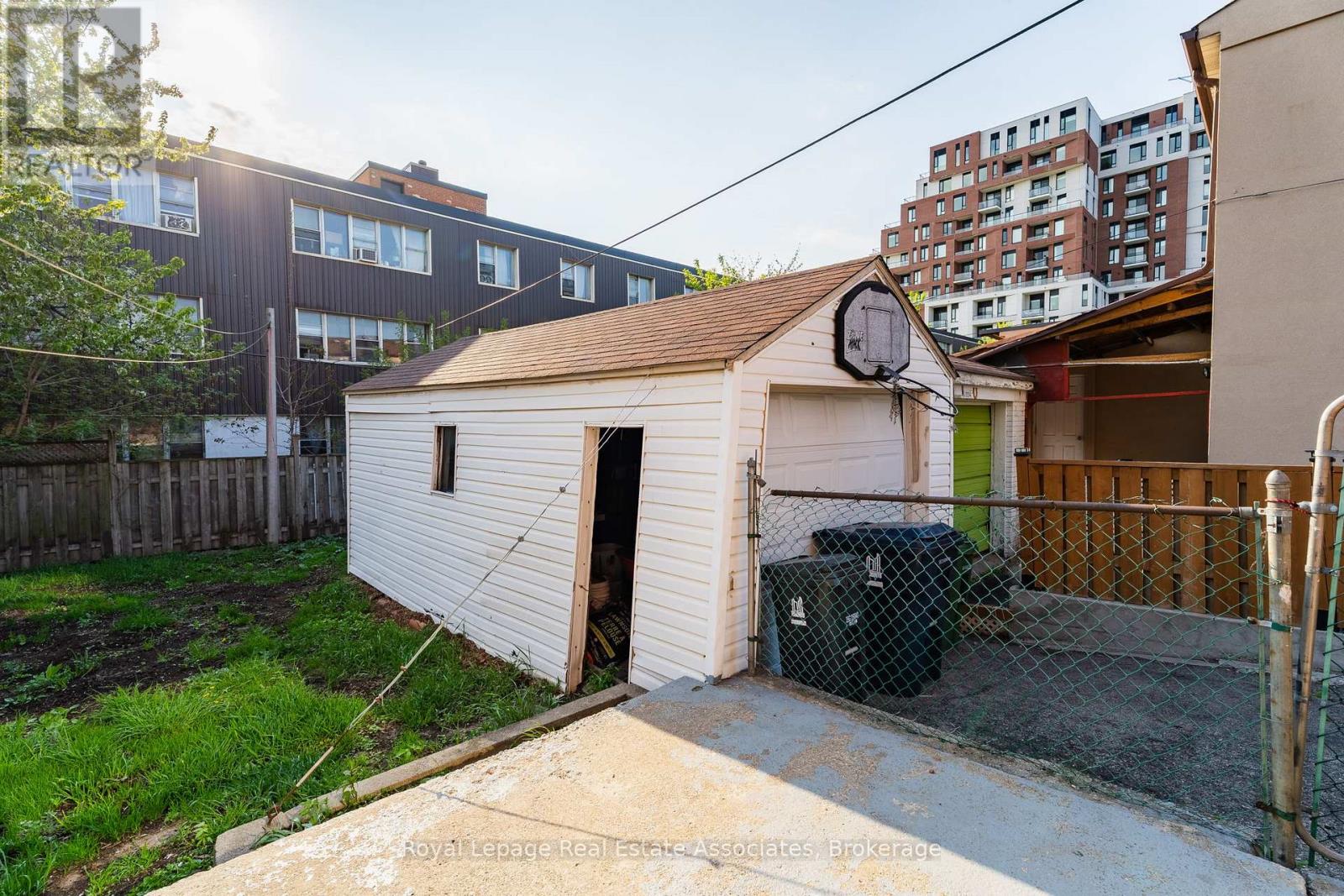 3032 Keele Street, Toronto, Ontario  M3M 2H4 - Photo 37 - W12480017