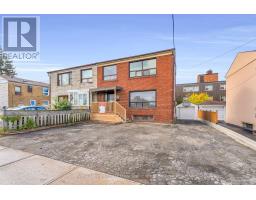 3032 KEELE STREET, Toronto, Ontario
