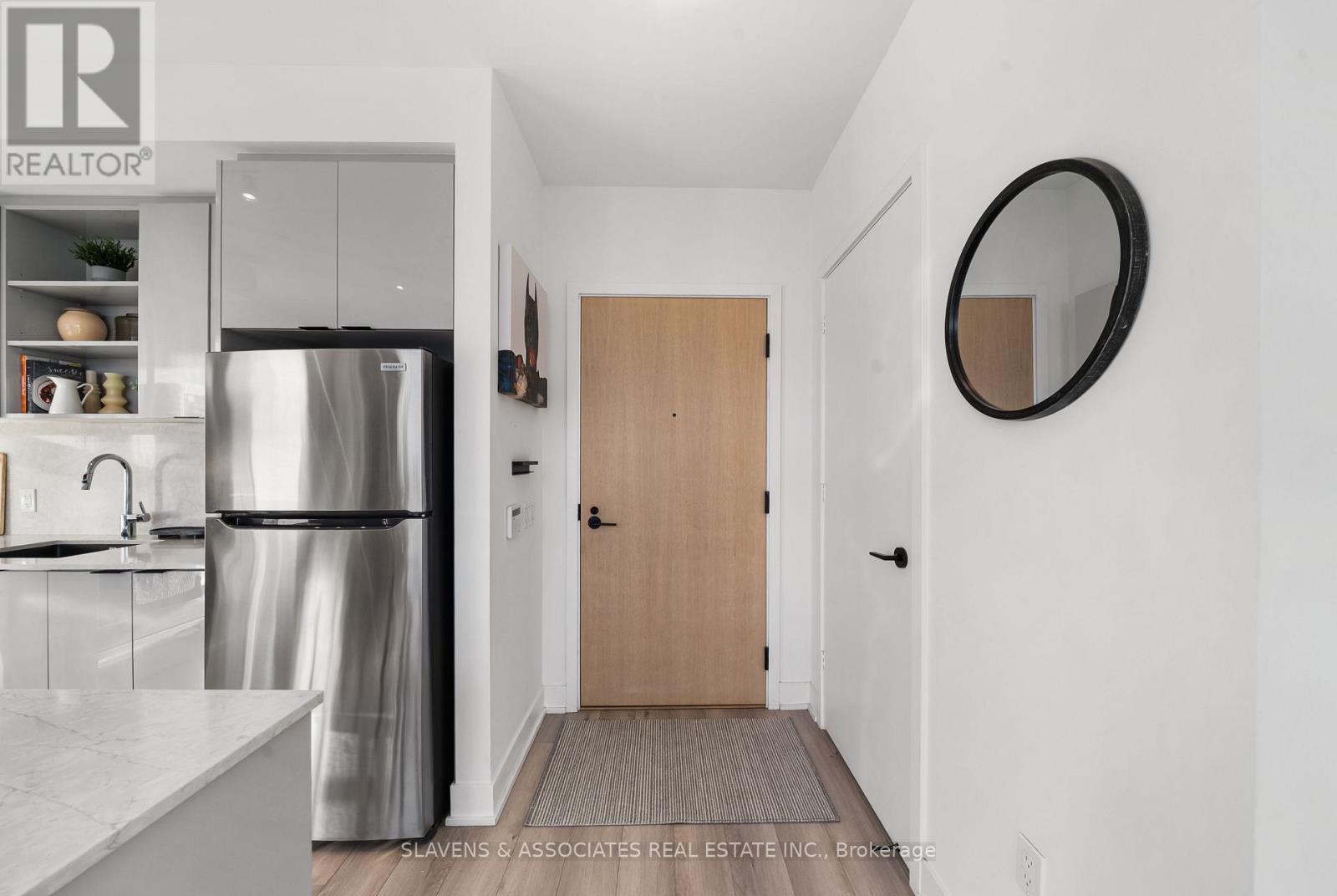 720 - 60 George Butchart Drive, Toronto, Ontario  M3K 0E1 - Photo 2 - W12480022