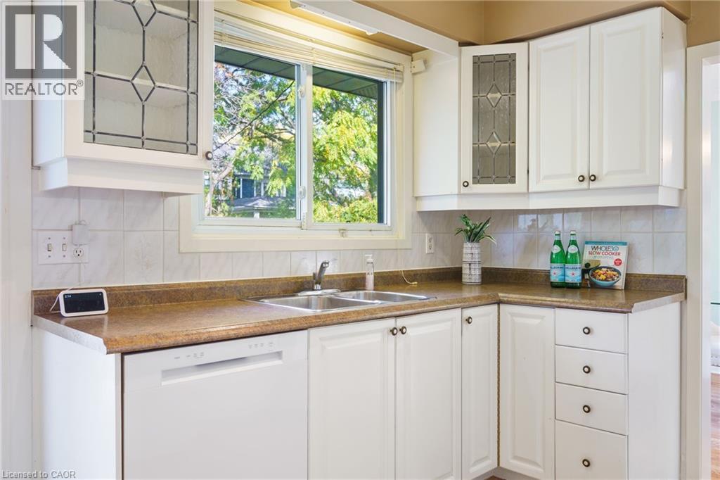 2073 Seafare Drive, Oakville, Ontario  L6L 1P5 - Photo 11 - 40781942