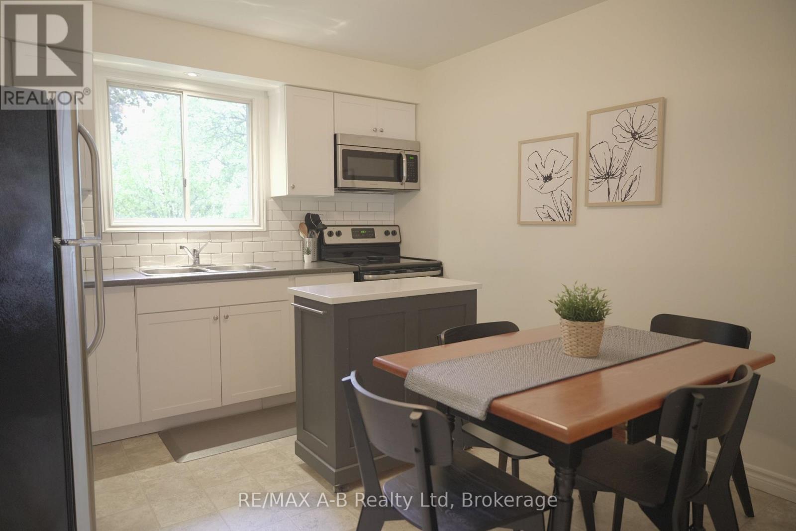 A - 175 Vermont Street, Waterloo, Ontario  N2J 2M9 - Photo 11 - X12480134