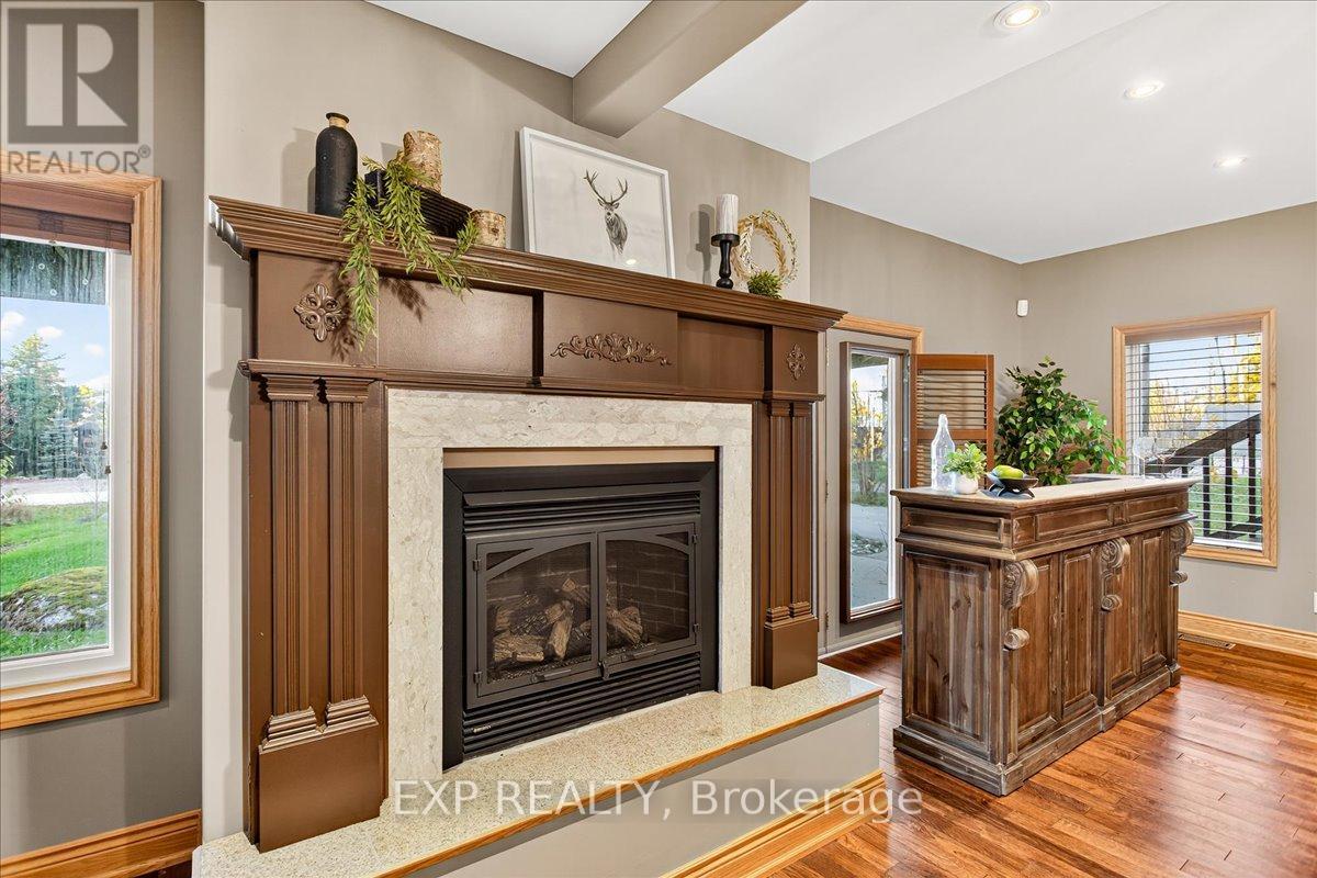 192 Sunset Boulevard, Blue Mountains, Ontario  N0H 2P0 - Photo 11 - X12479967