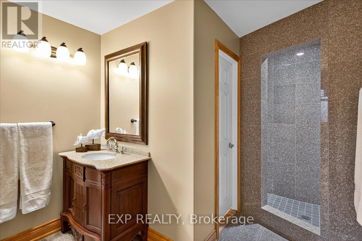 192 Sunset Boulevard, Blue Mountains, Ontario  N0H 2P0 - Photo 19 - X12479967