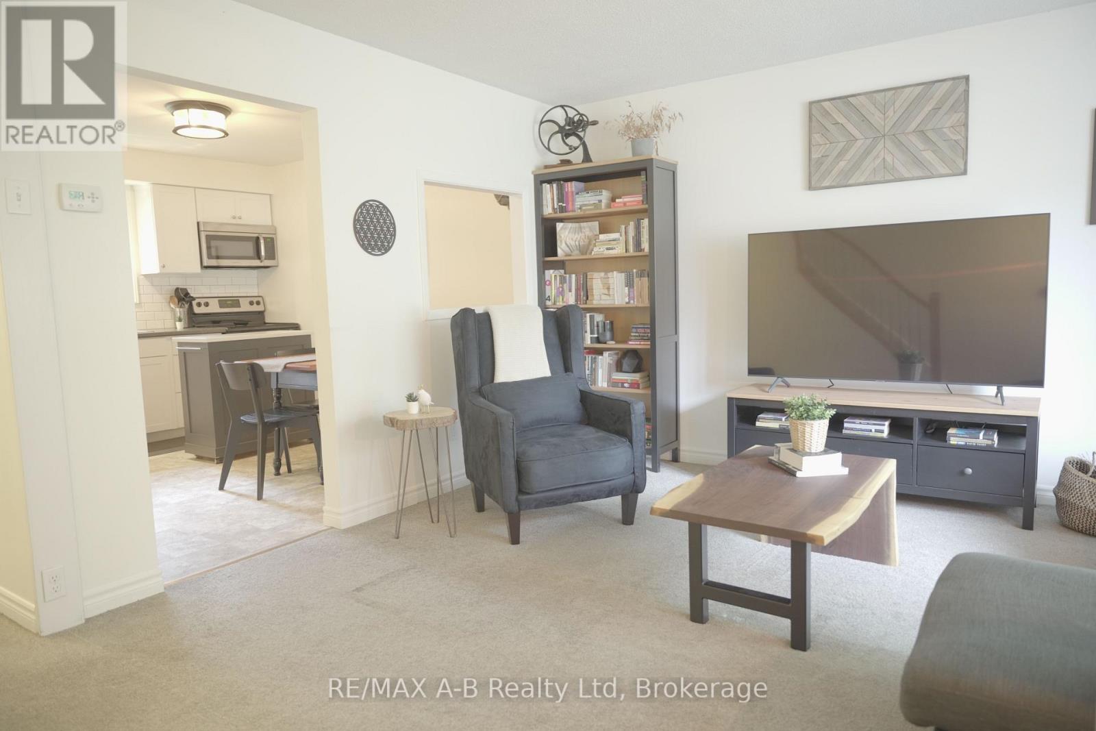 A - 175 Vermont Street, Waterloo, Ontario  N2J 2M9 - Photo 8 - X12480134
