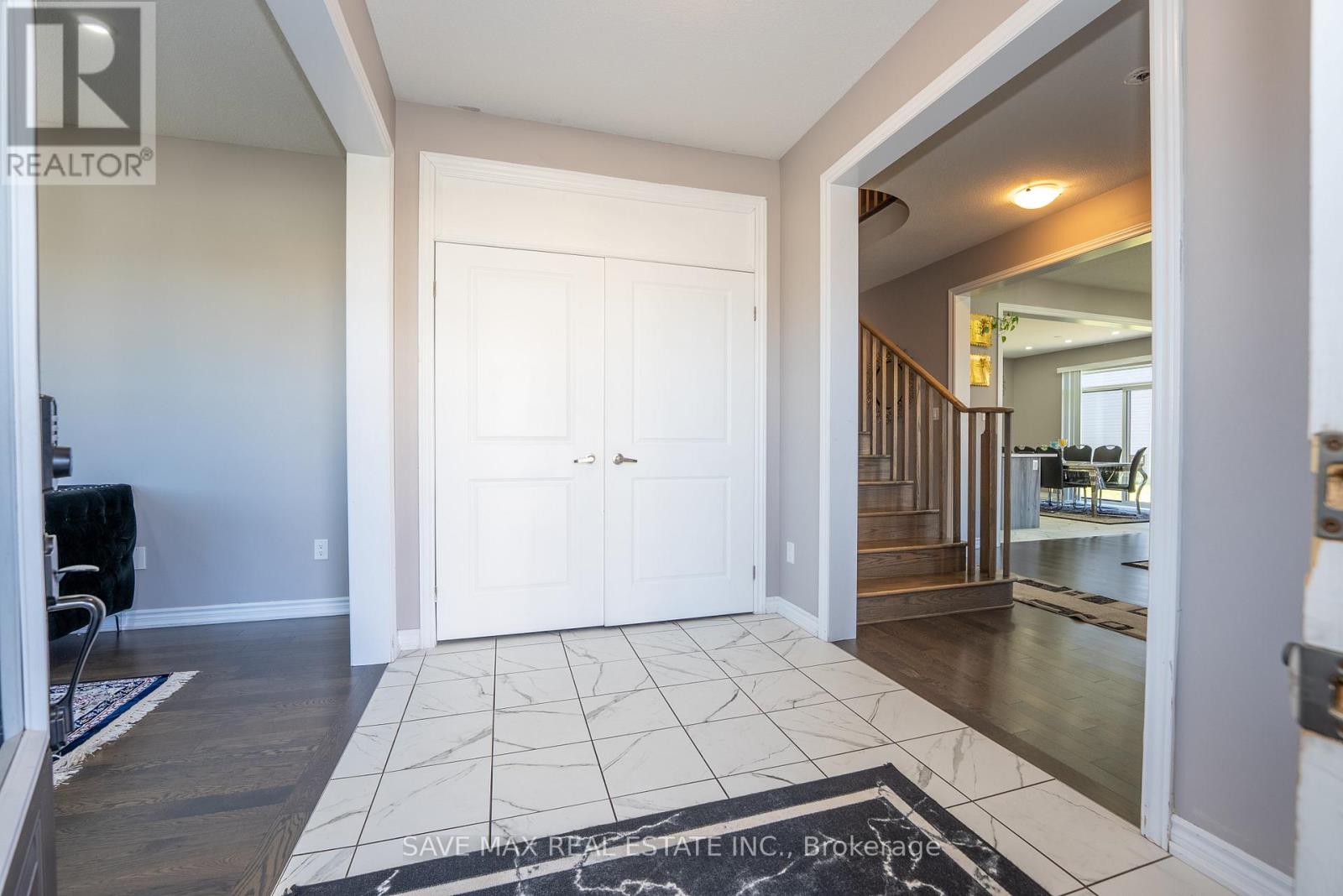 56 Witteveen Drive, Brantford, Ontario  N3T 0S3 - Photo 8 - X12479974