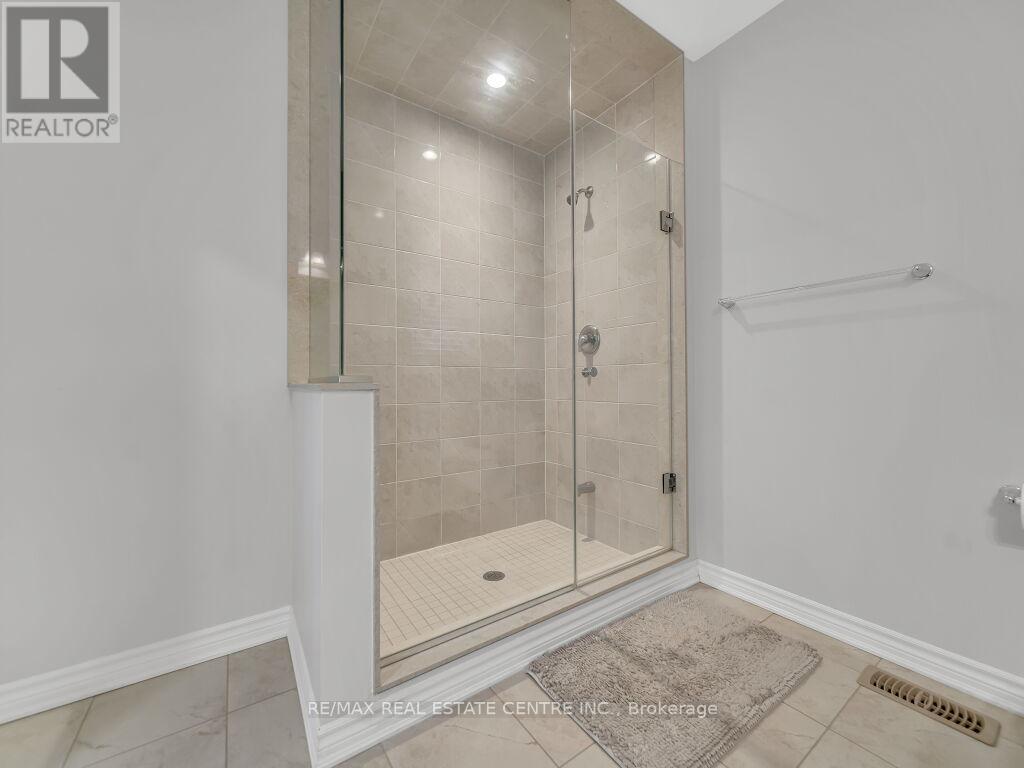 19 Pickett Place, Cambridge, Ontario  N3E 0B4 - Photo 27 - X12480002